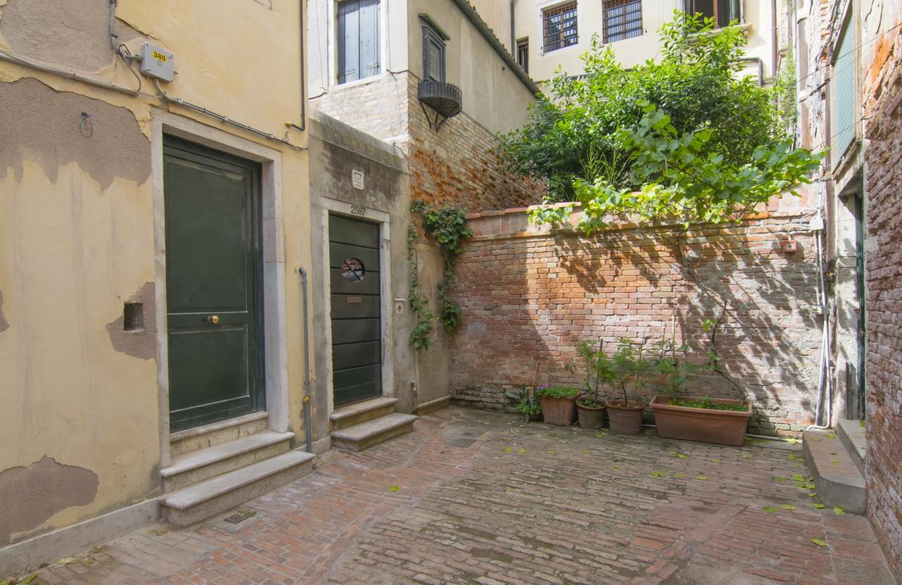 Love Gentile Venecia Exterior foto